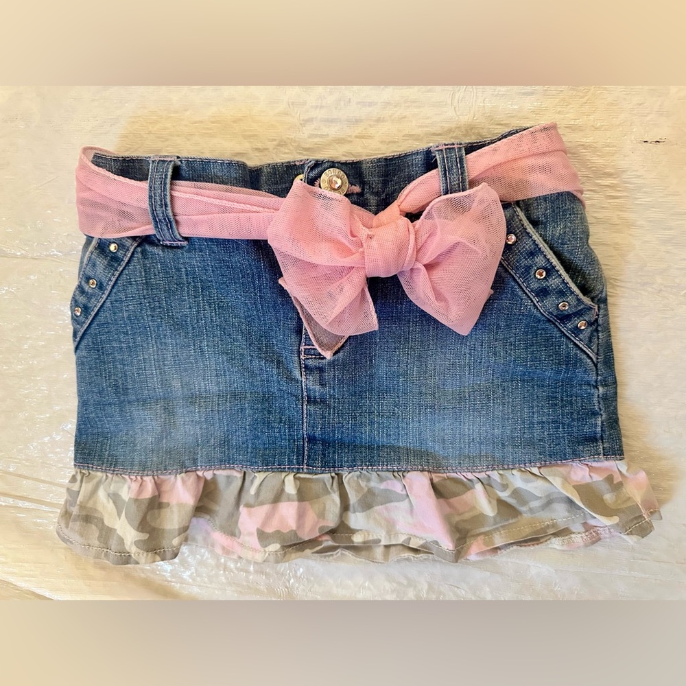Girls Bongo Denim Skirt with Pink Bow w/ jewels and camo Ruffle size 4T